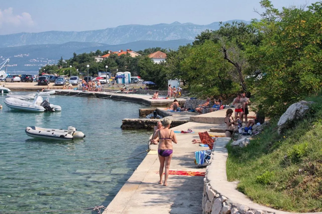 Apartments By The Sea Silo, Krk - 18686 0*, Silo (Krk) Croatia