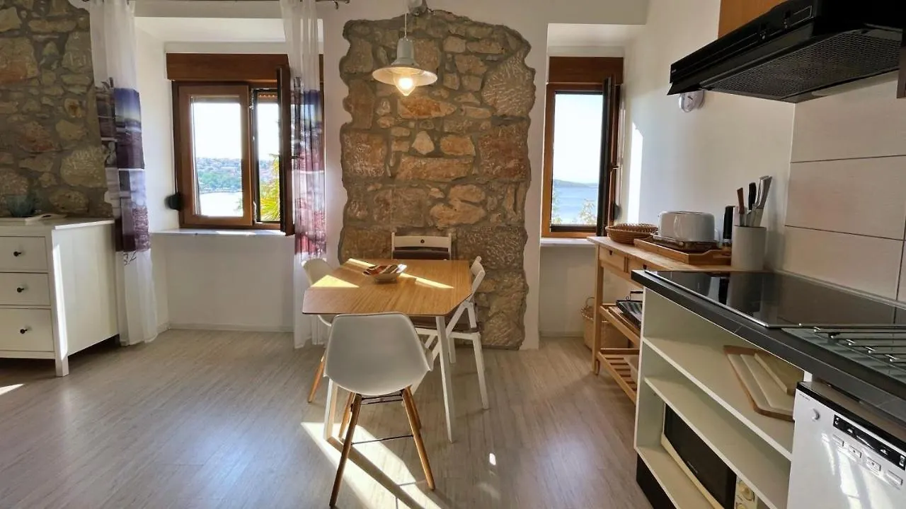 Apartments By The Sea Silo, Krk - 18686 0*, Silo (Krk) Croatia