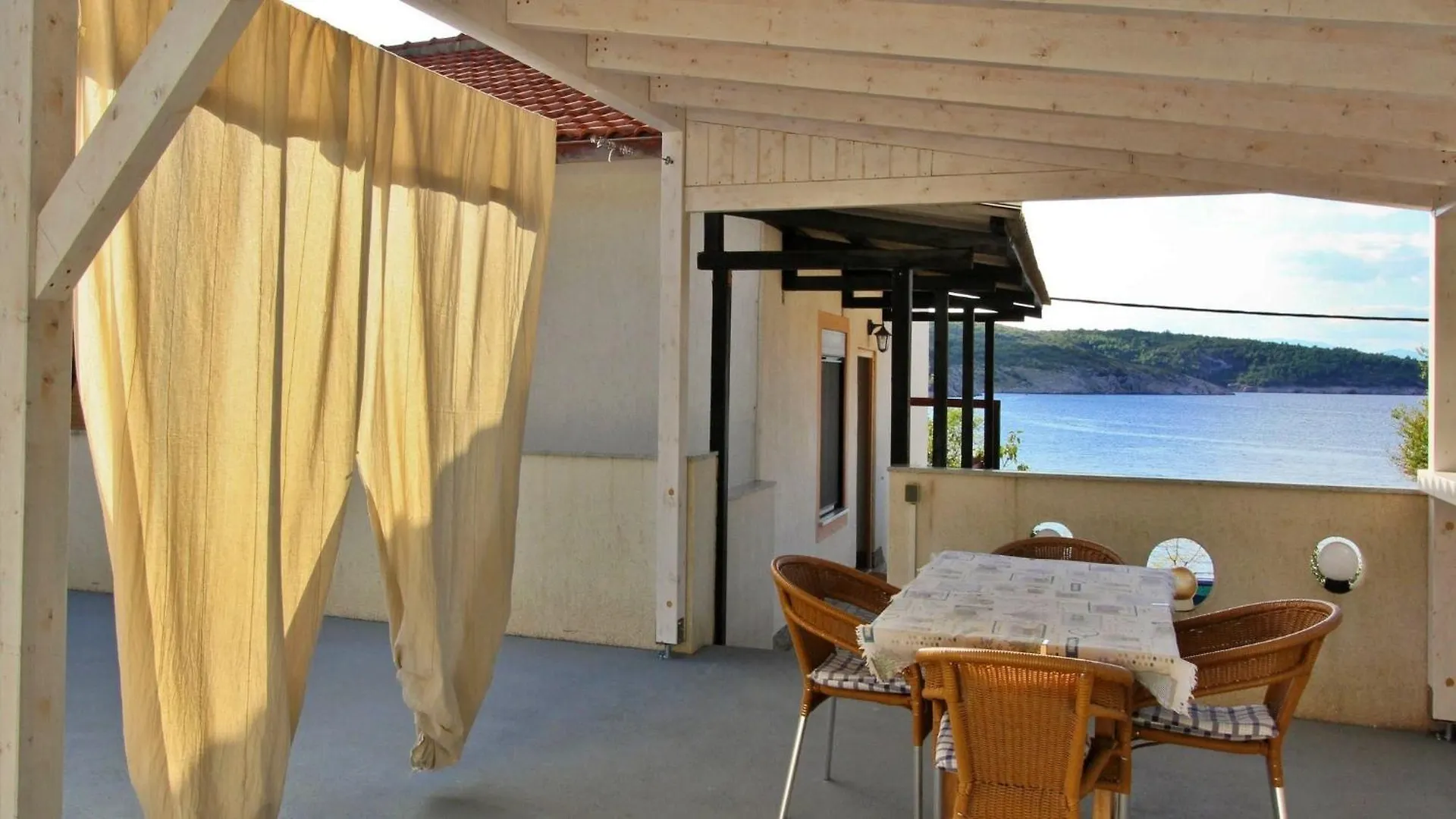 Apartments By The Sea Silo, Krk - 18686 0*, Silo (Krk) Croatia