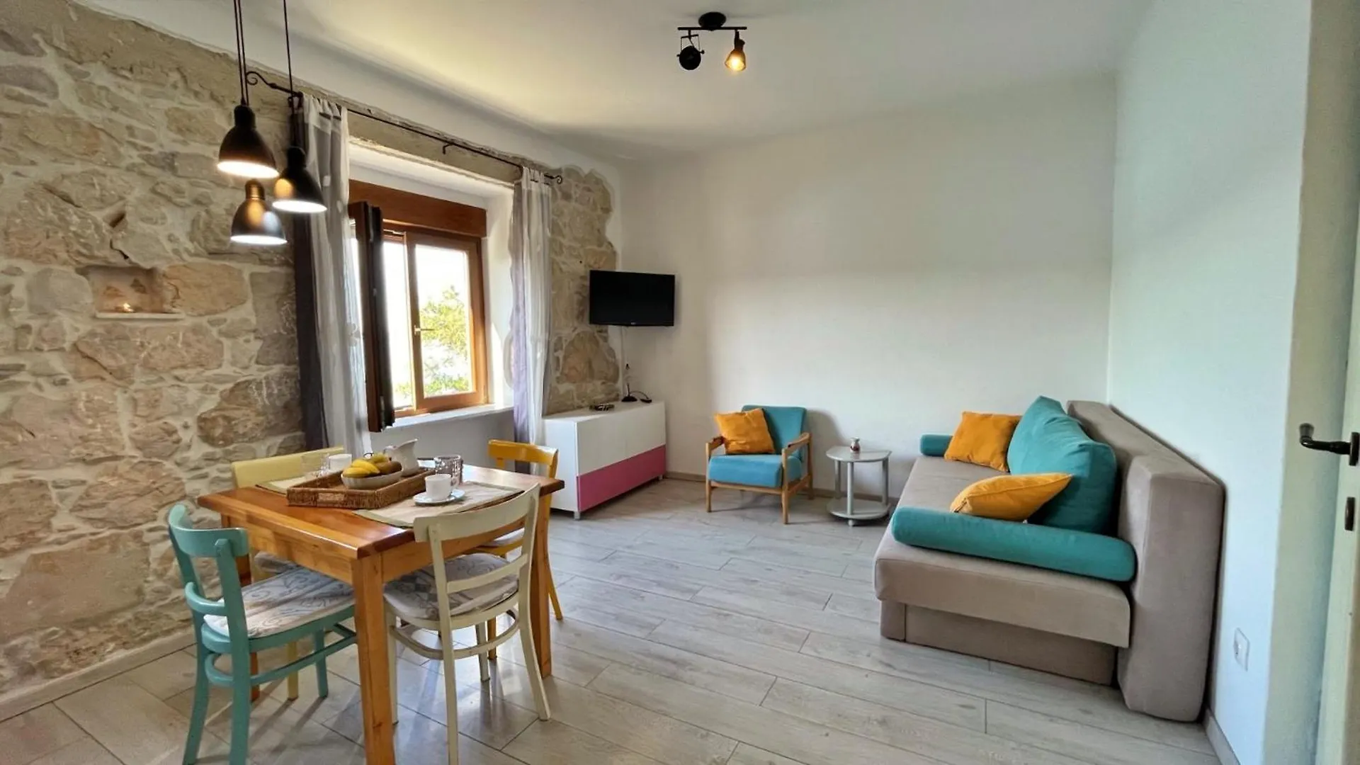 Apartments By The Sea Silo, Krk - 18686 Croatia